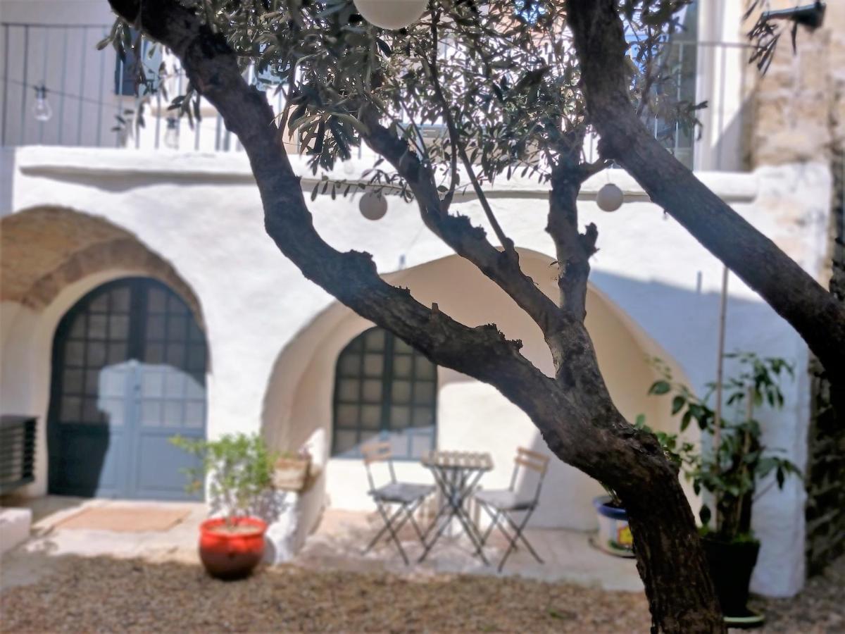 La Cachette Bed & Breakfast Aigues-Vives  Exterior photo