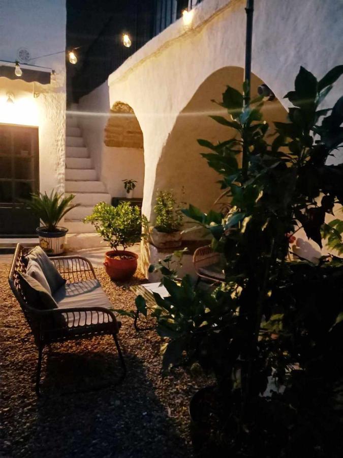La Cachette Bed & Breakfast Aigues-Vives  Exterior photo