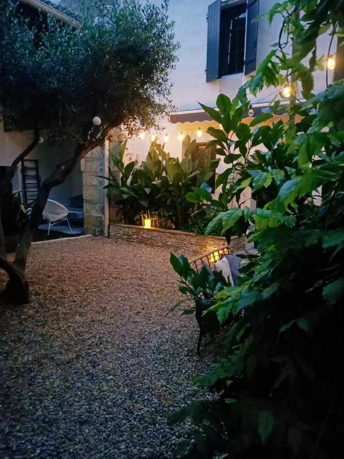 La Cachette Bed & Breakfast Aigues-Vives  Exterior photo
